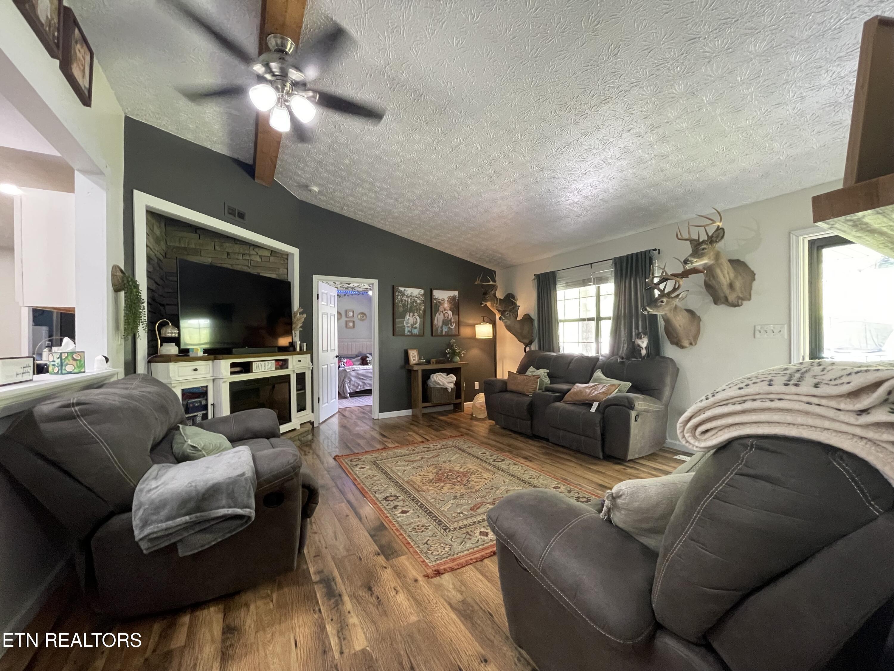 2811 Lake City Hwy