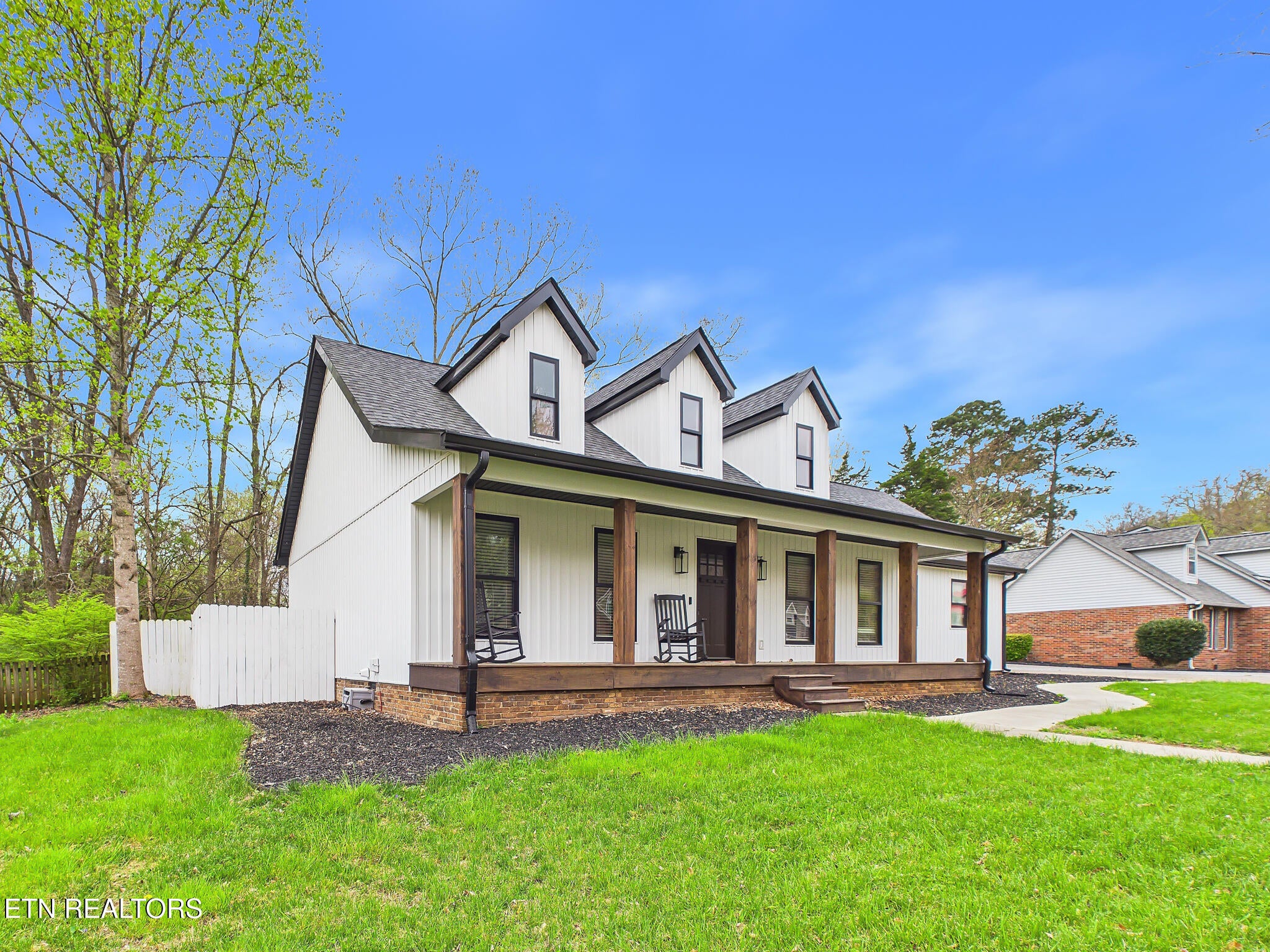 1313 English Lane