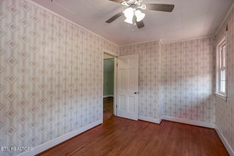 Tiny photo for 522 Court St, Wartburg, TN 37887 (MLS # 1325036)