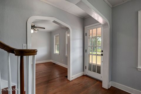 Tiny photo for 522 Court St, Wartburg, TN 37887 (MLS # 1325036)