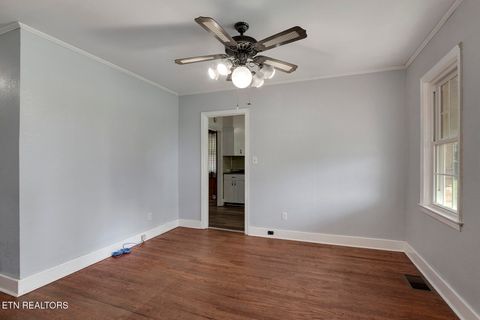 Tiny photo for 522 Court St, Wartburg, TN 37887 (MLS # 1325036)