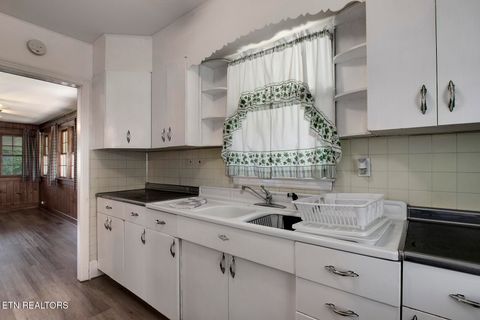 Tiny photo for 522 Court St, Wartburg, TN 37887 (MLS # 1325036)