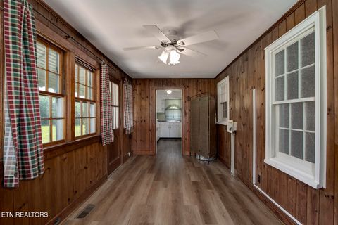 Tiny photo for 522 Court St, Wartburg, TN 37887 (MLS # 1325036)