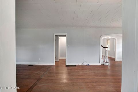 Tiny photo for 522 Court St, Wartburg, TN 37887 (MLS # 1325036)