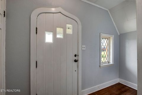 Tiny photo for 522 Court St, Wartburg, TN 37887 (MLS # 1325036)