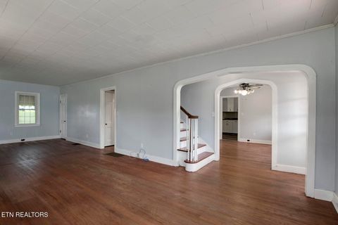 Tiny photo for 522 Court St, Wartburg, TN 37887 (MLS # 1325036)