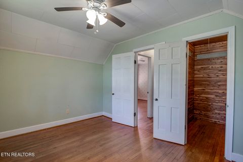 Tiny photo for 522 Court St, Wartburg, TN 37887 (MLS # 1325036)