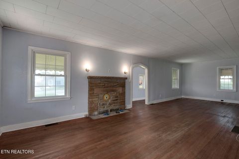 Tiny photo for 522 Court St, Wartburg, TN 37887 (MLS # 1325036)