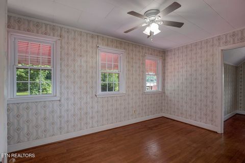 Tiny photo for 522 Court St, Wartburg, TN 37887 (MLS # 1325036)