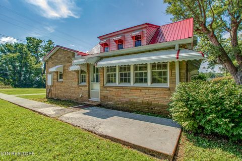 Tiny photo for 522 Court St, Wartburg, TN 37887 (MLS # 1325036)