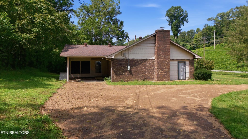 Photo of 1588 TN-116, Caryville, TN 37714 (MLS # 1353063)