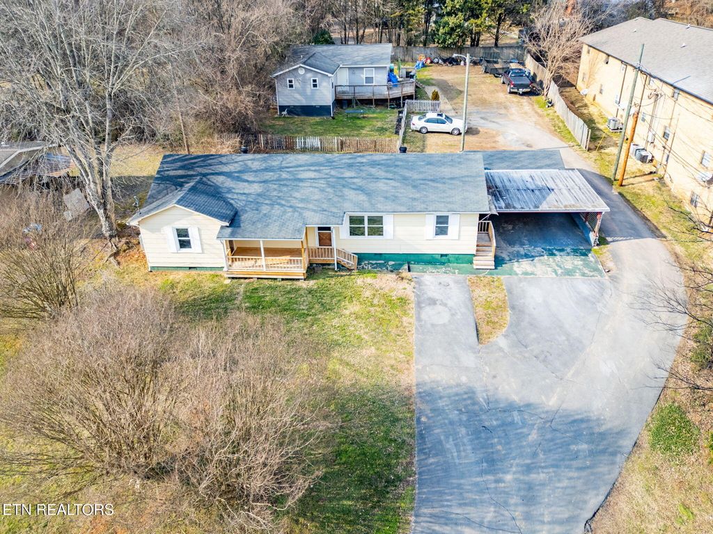 Photo of 407 Sharp Lane, Knoxville, TN 37912 (MLS # 1330789)