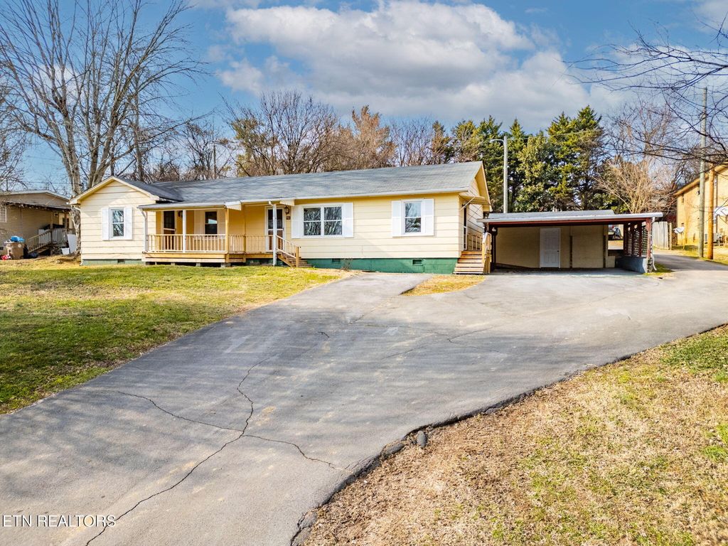 Photo of 407 Sharp Lane, Knoxville, TN 37912 (MLS # 1330789)