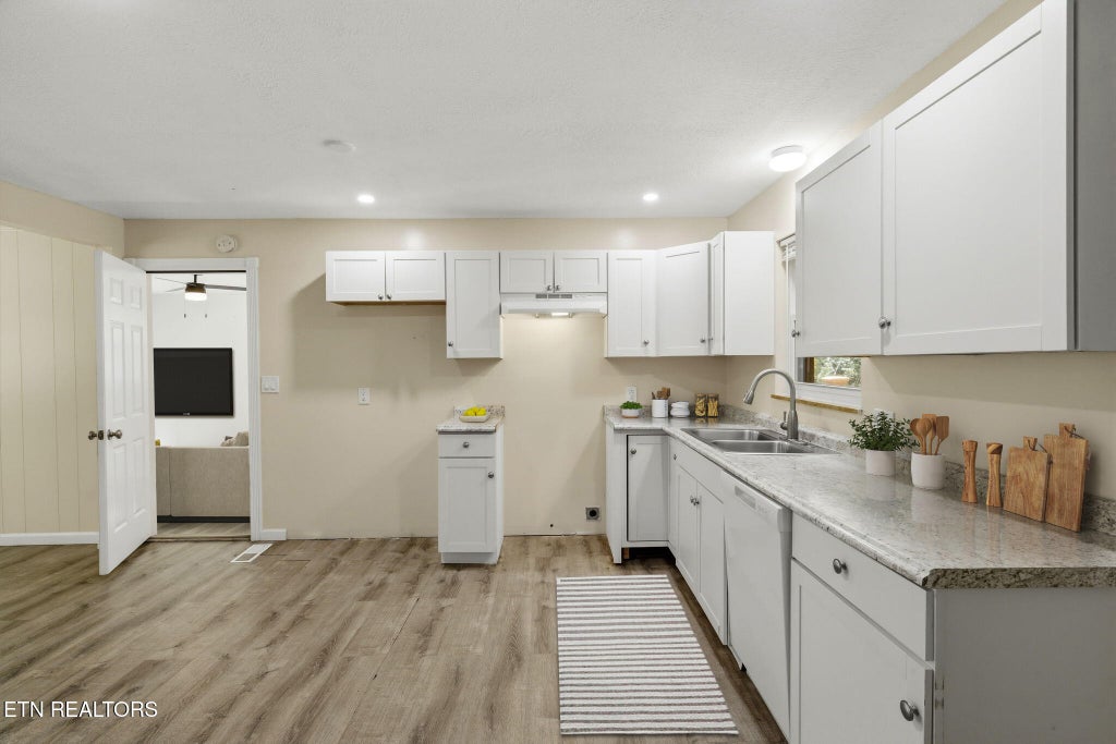Photo of 2022 Center Rd, Pigeon Forge, TN 37863 (MLS # 1356406)