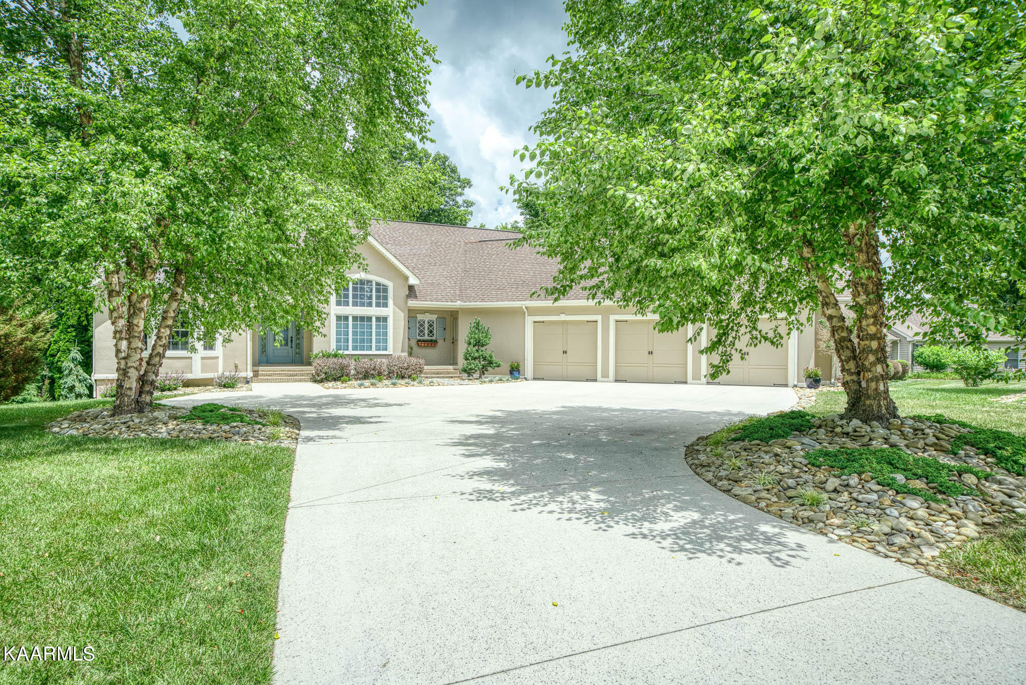 Photo 1 of 51 of 139 Hickory Ridge Lane house