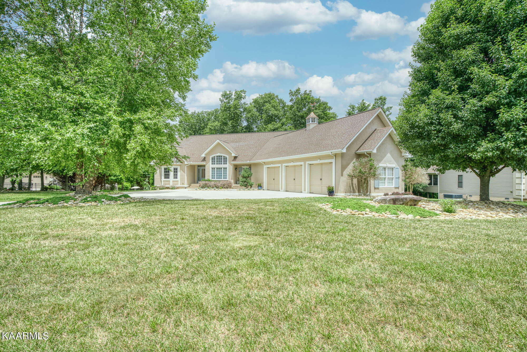 Photo 6 of 51 of 139 Hickory Ridge Lane house