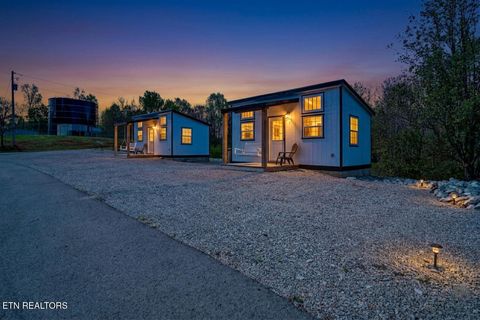 Photo of 5087 Eagles Cove Rd, Byrdstown, TN 38549 (MLS # 1336100)