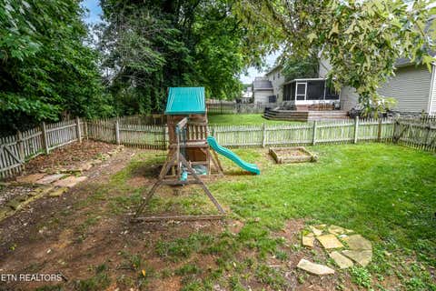 Tiny photo for 929 Station View Rd, Knoxville, TN 37919 (MLS # 1345751)