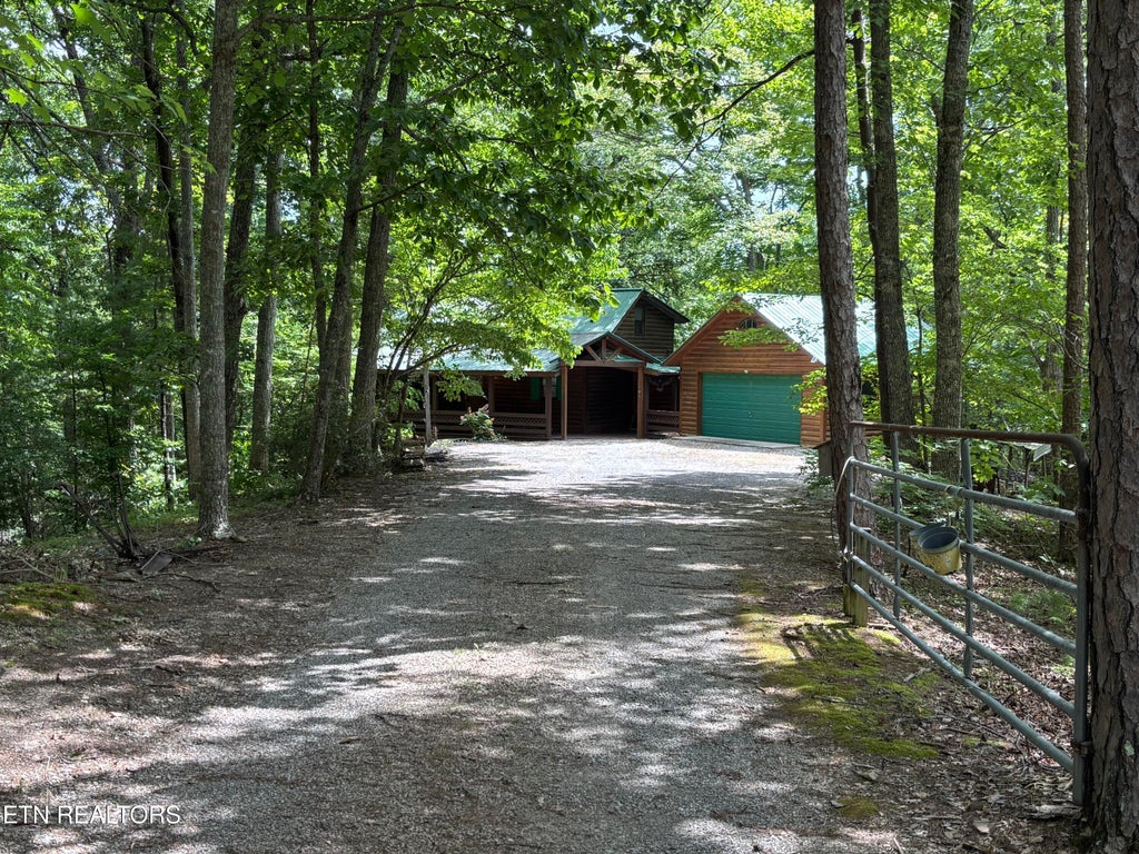 Photo of 680 Old Furnace Rd, Tellico Plains, TN 37385 (MLS # 1349256)
