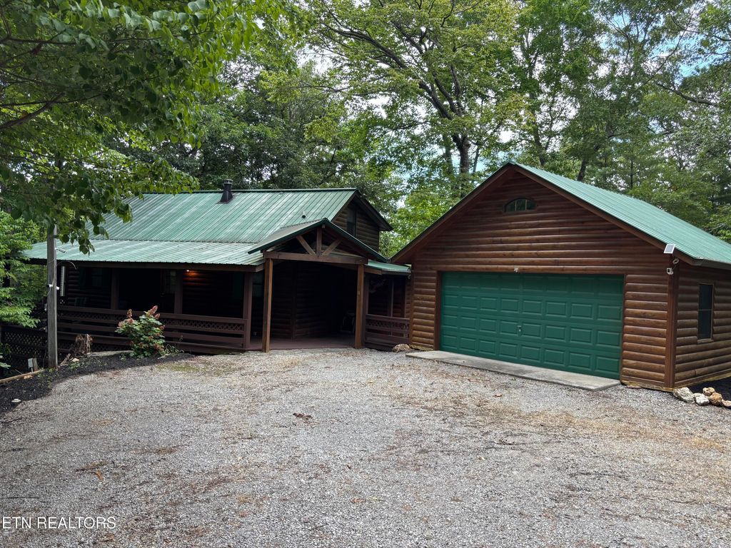 Photo of 680 Old Furnace Rd, Tellico Plains, TN 37385 (MLS # 1349256)
