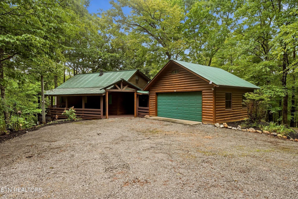 Photo of 680 Old Furnace Rd, Tellico Plains, TN 37385 (MLS # 1349256)