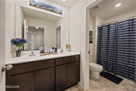 Tiny photo for 3 Poplar Court, Clinton, TN 37716 (MLS # 1357618)