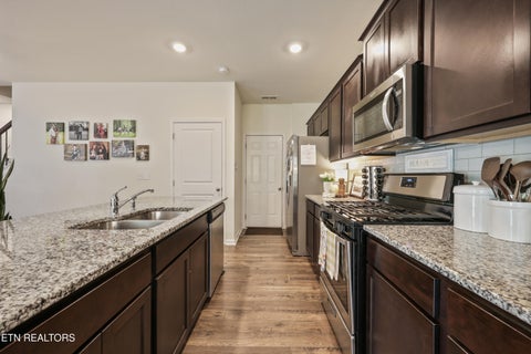 Tiny photo for 3 Poplar Court, Clinton, TN 37716 (MLS # 1357618)