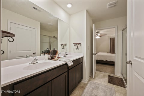 Tiny photo for 3 Poplar Court, Clinton, TN 37716 (MLS # 1357618)