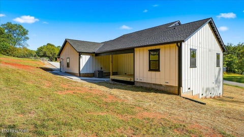Tiny photo for 105 Van Stowe Rd, Harriman, TN 37748 (MLS # 1357536)