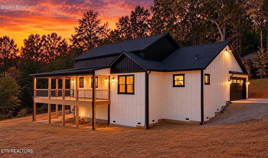 Photo of 105 Van Stowe Rd, Harriman, TN 37748 (MLS # 1357536)