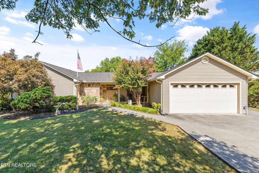 Photo of 3837 Channel Harbor Rd, Louisville, TN 37777 (MLS # 1269468)