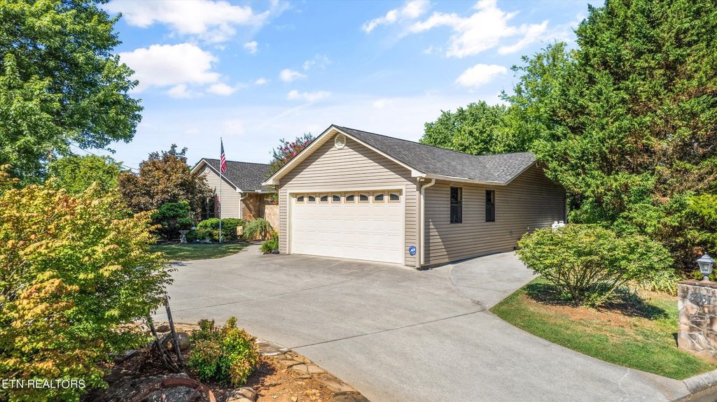 Photo of 3837 Channel Harbor Rd, Louisville, TN 37777 (MLS # 1269468)