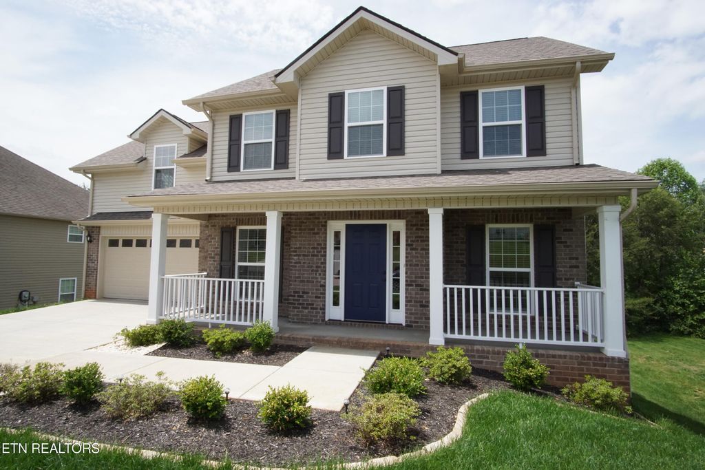 Photo of 1033 Ruscello Drive, Maryville, TN 37801 (MLS # 1312502)