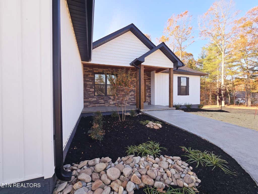 Photo of 738 Toomey Falls Rd, Oneida, TN 37841 (MLS # 1280912)