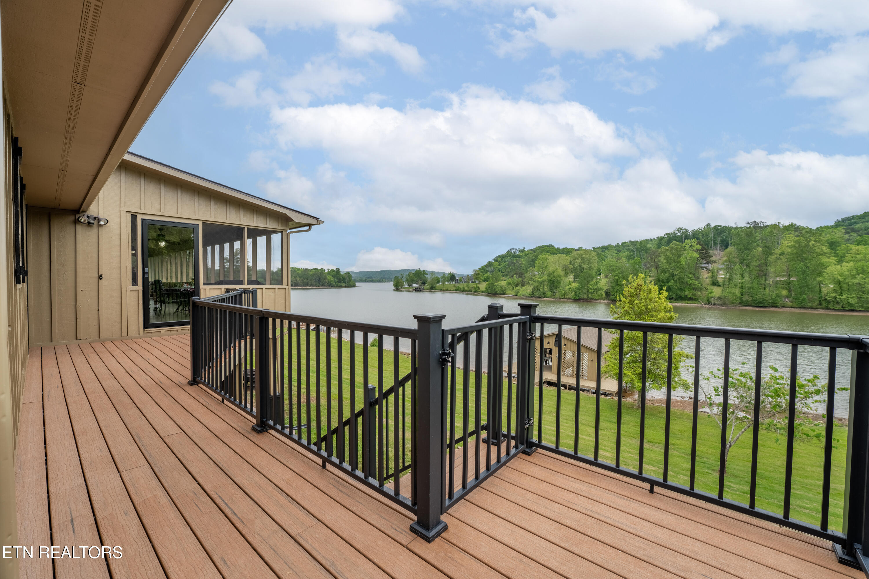 326 Chamberlain Cove Rd