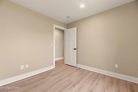 Tiny photo for 120 Marquette Rd, Oak Ridge, TN 37830 (MLS # 1336103)