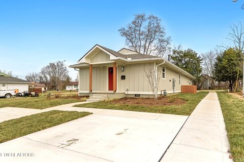 Tiny photo for 120 Marquette Rd, Oak Ridge, TN 37830 (MLS # 1336103)