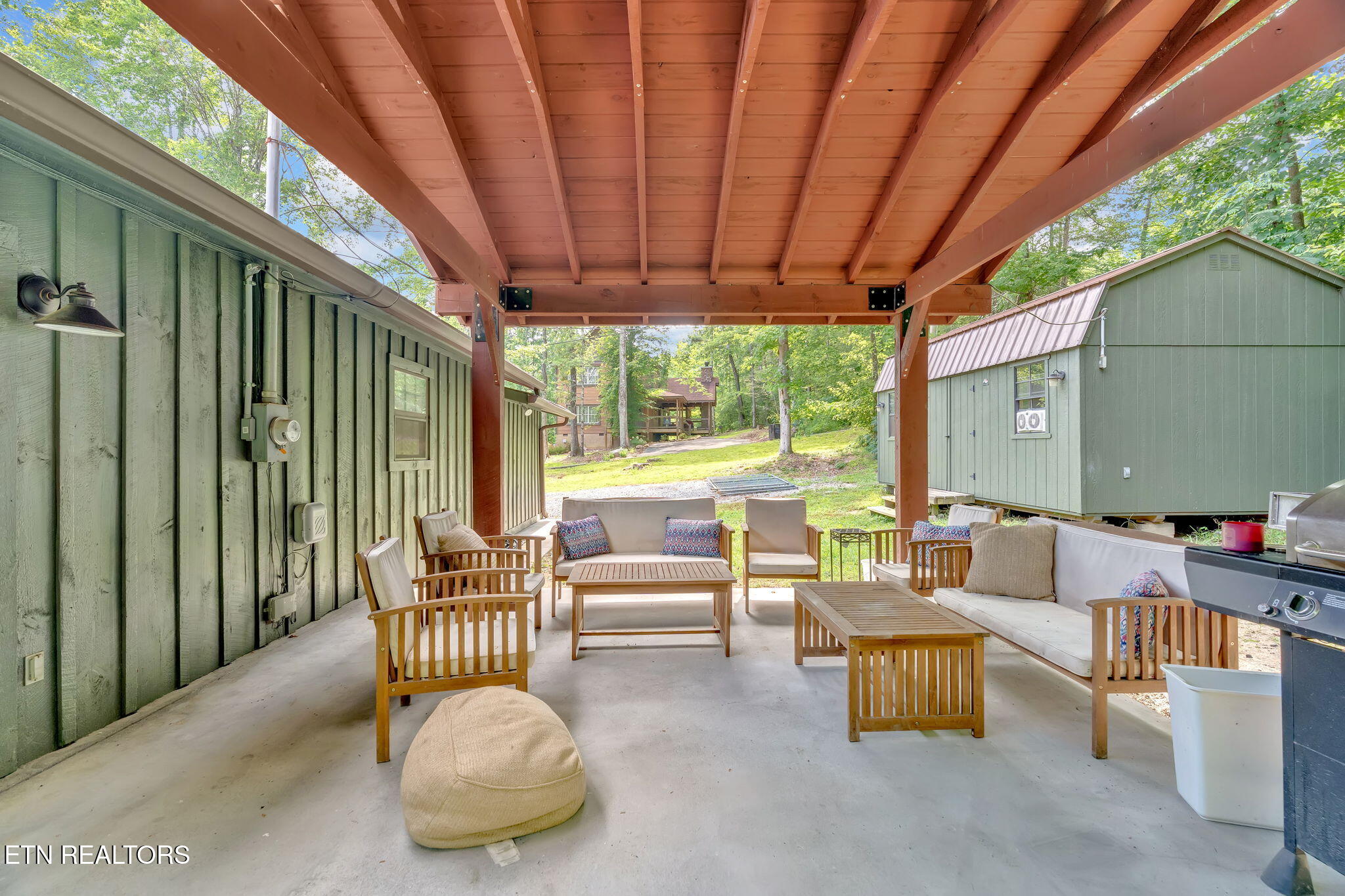 2875 Mcmahan Sawmill Rd