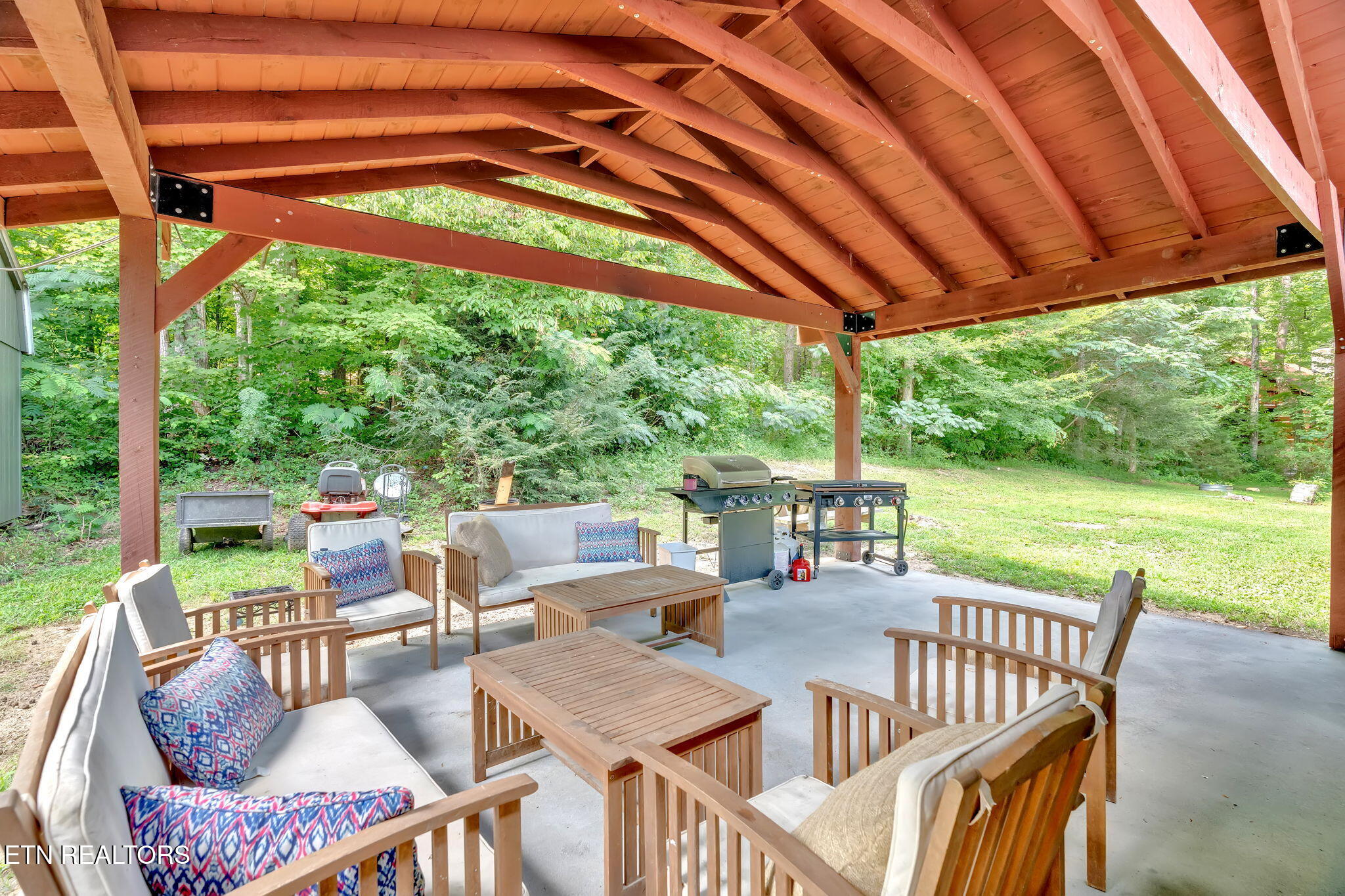 2875 Mcmahan Sawmill Rd