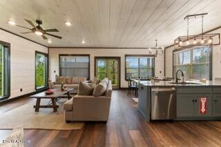 Tiny photo for 3044 Ridge Top Resort Way, Pigeon Forge, TN 37863 (MLS # 1360471)