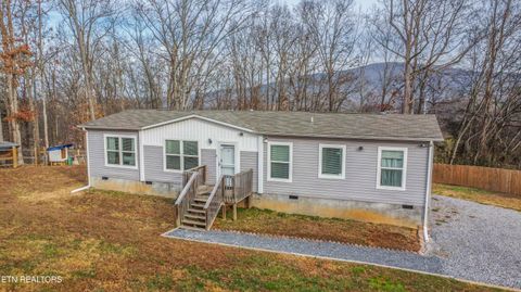 Photo of 2744 Maplecrest Lane, Sevierville, TN 37876 (MLS # 1326030)