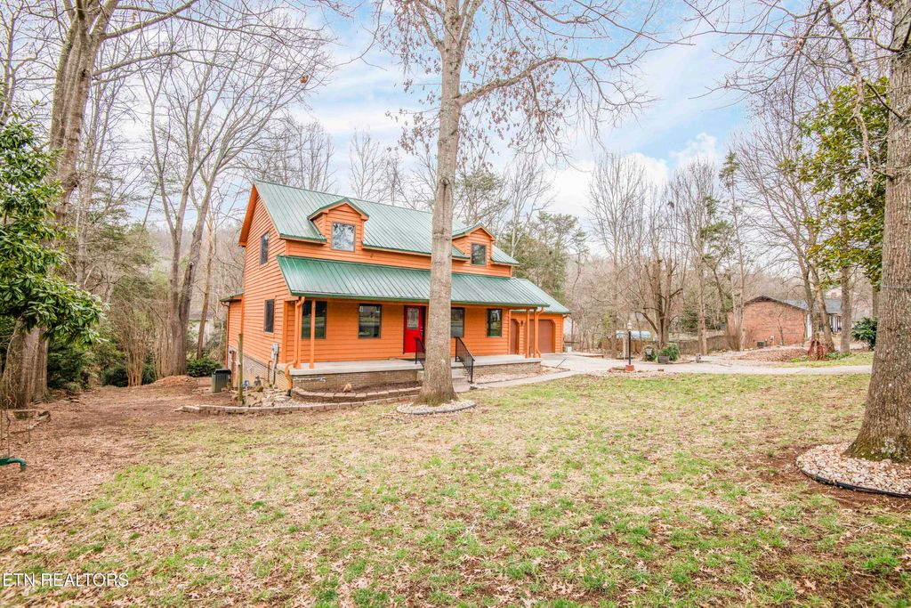 Photo of 126 Claremont Rd, Oak Ridge, TN 37830 (MLS # 1327003)
