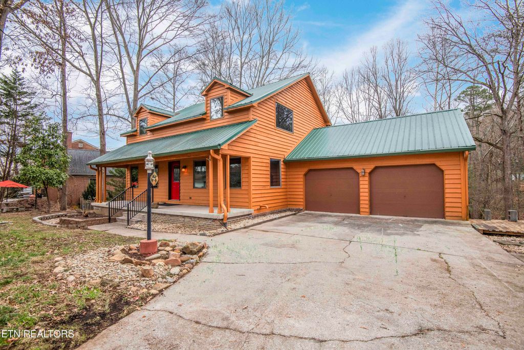 Photo of 126 Claremont Rd, Oak Ridge, TN 37830 (MLS # 1327003)