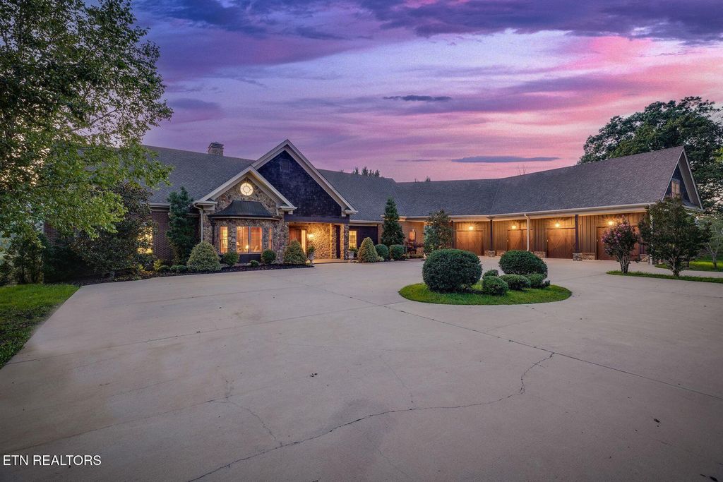 Photo of 18325 Horton Hwy, Fall Branch, TN 37656 (MLS # 1334860)