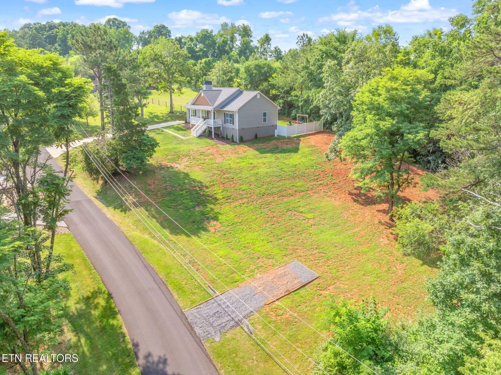 Photo of 2615 Surftide Drive, Dandridge, TN 37725 (MLS # 1285928)