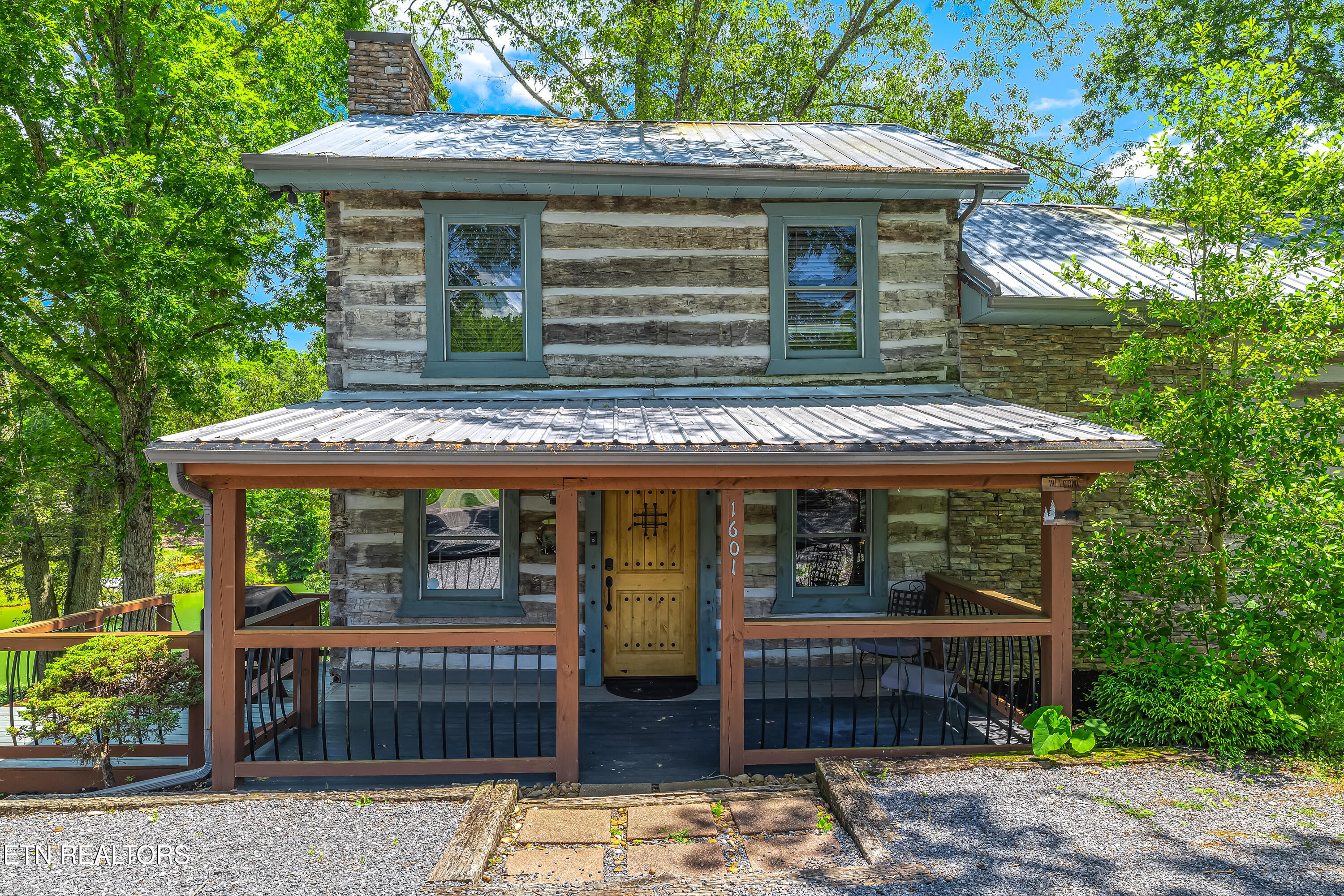1601 Ponderosa Drive