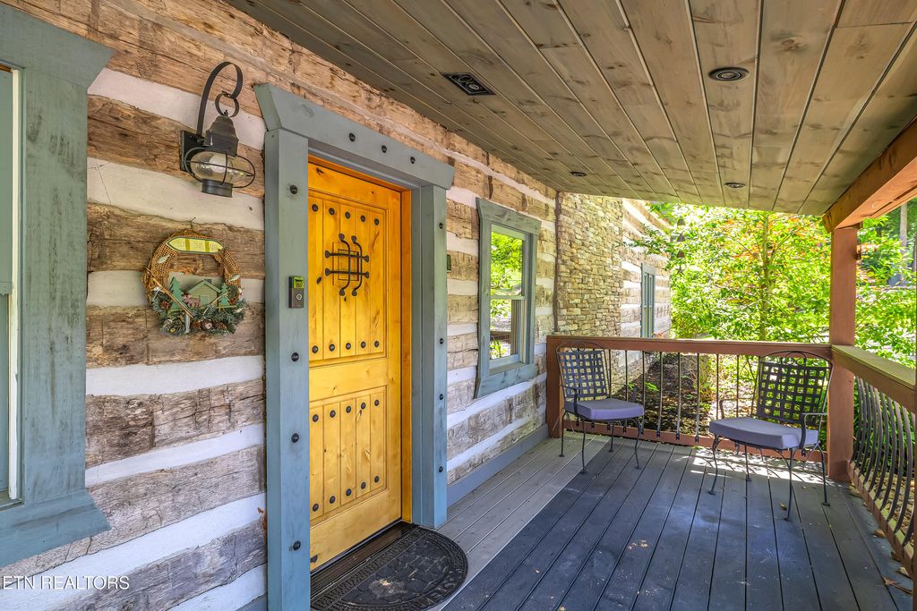 Photo of 1601 Ponderosa Drive, Dandridge, TN 37725 (MLS # 1305774)