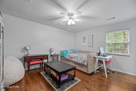 Tiny photo for 225 W Hills Rd, Knoxville, TN 37909 (MLS # 1297274)