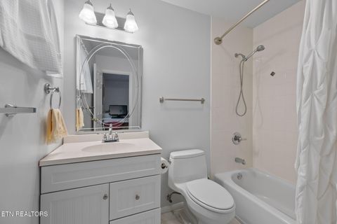 Tiny photo for 225 W Hills Rd, Knoxville, TN 37909 (MLS # 1297274)