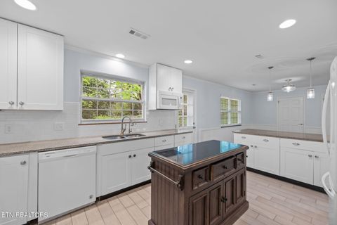 Tiny photo for 225 W Hills Rd, Knoxville, TN 37909 (MLS # 1297274)